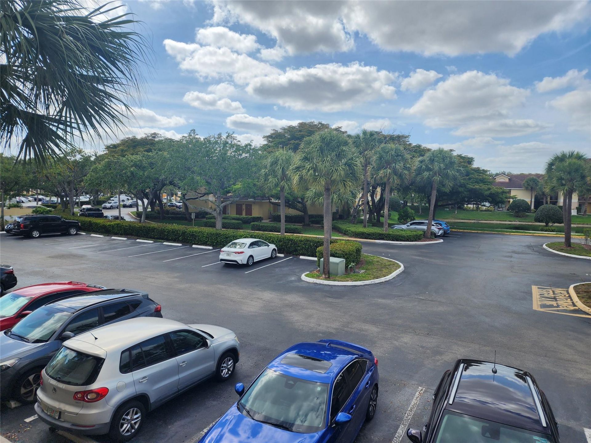 7630 Westwood Drive, Unit 328, Tamarac, FL 33321 Photo