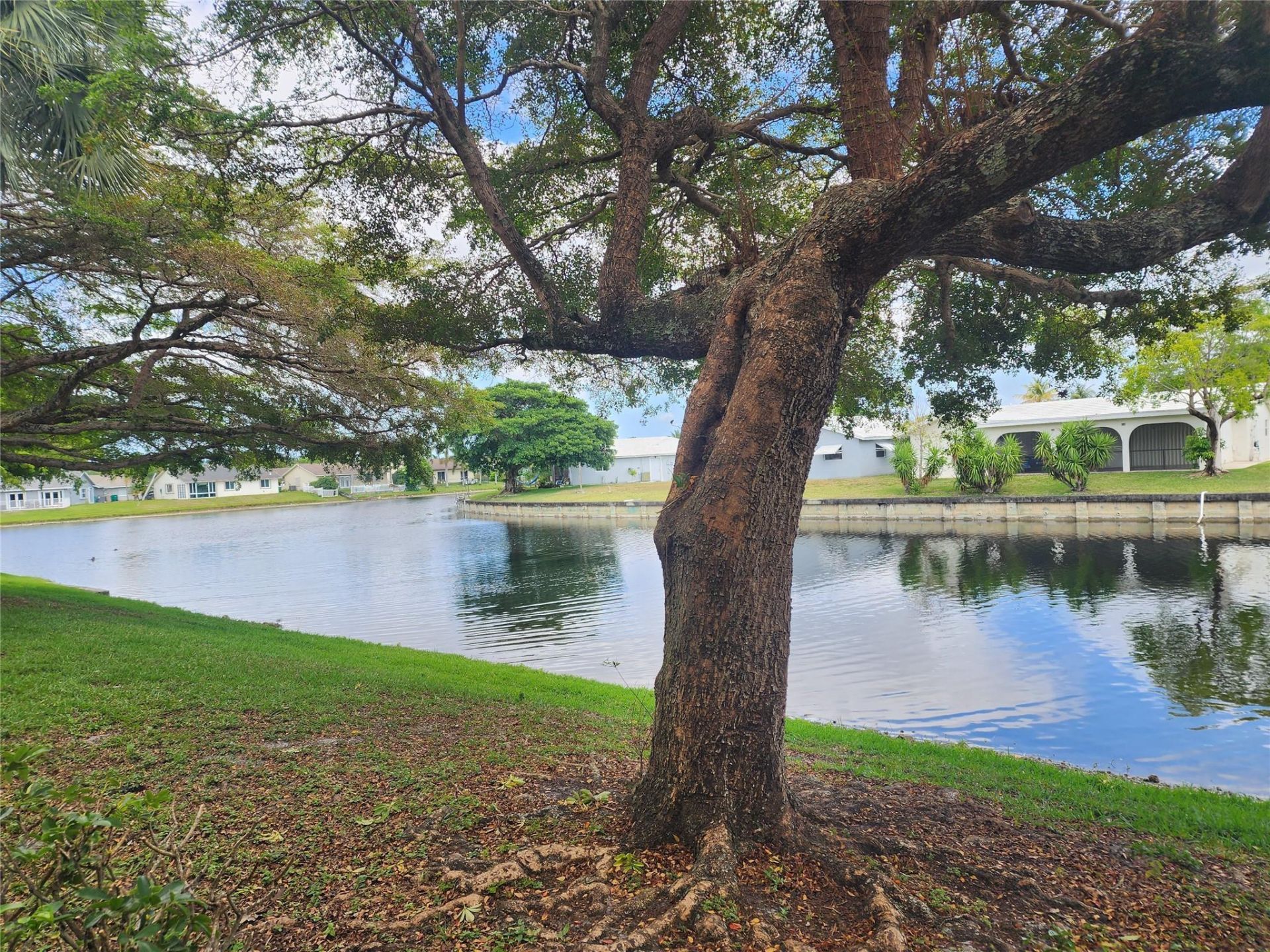7630 Westwood Drive, Unit 328, Tamarac, FL 33321 Photo