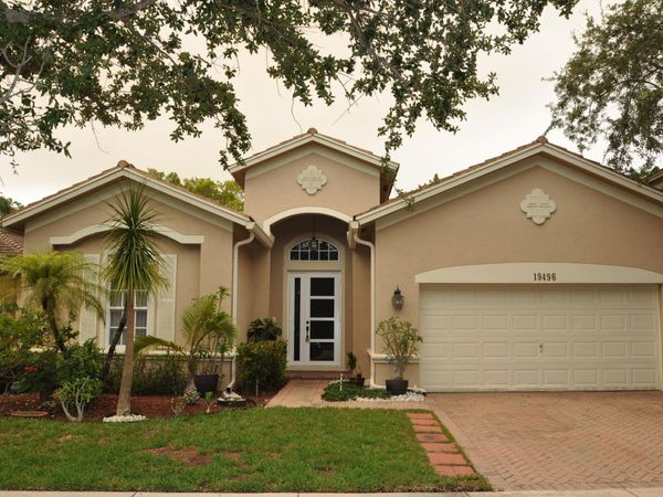 19496 S Whitewater Avenue, Weston, FL 33332