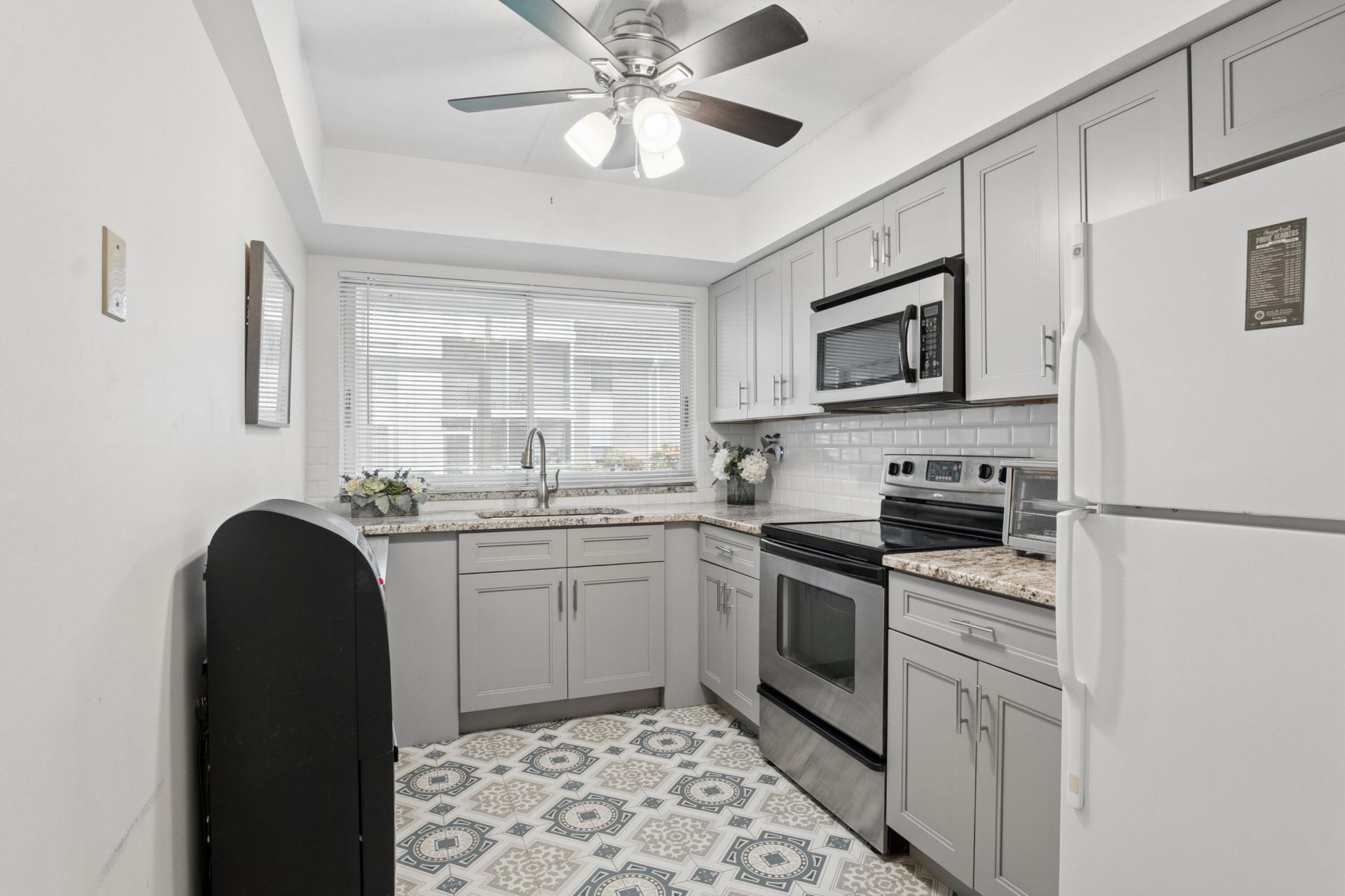 5570 Tamberlane Circle, Unit 130, Palm Beach Gardens, FL 33418 Photo
