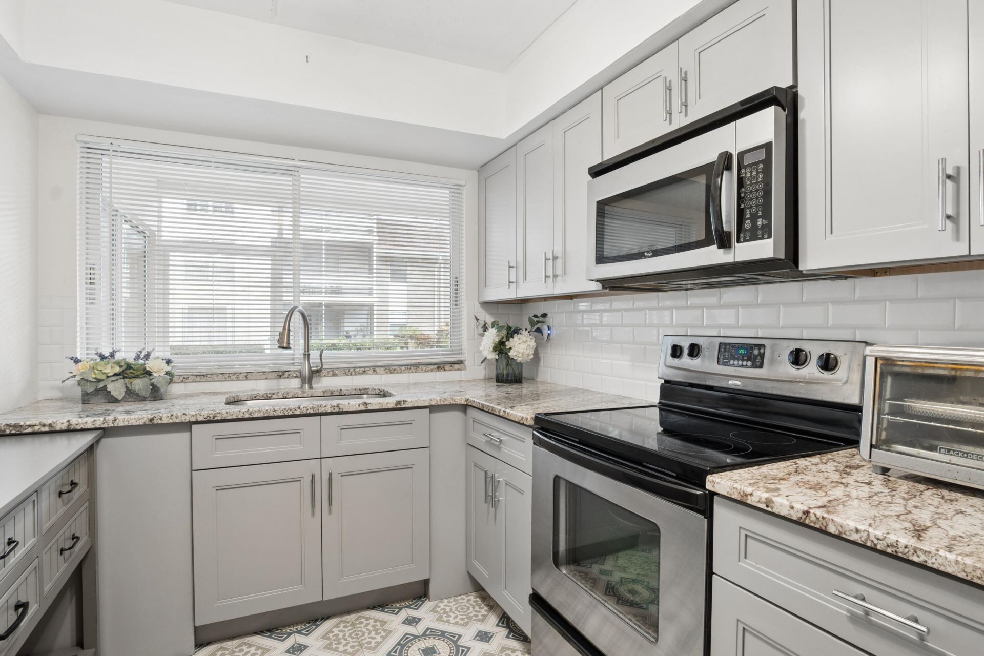 5570 Tamberlane Circle, Unit 130, Palm Beach Gardens, FL 33418 Photo