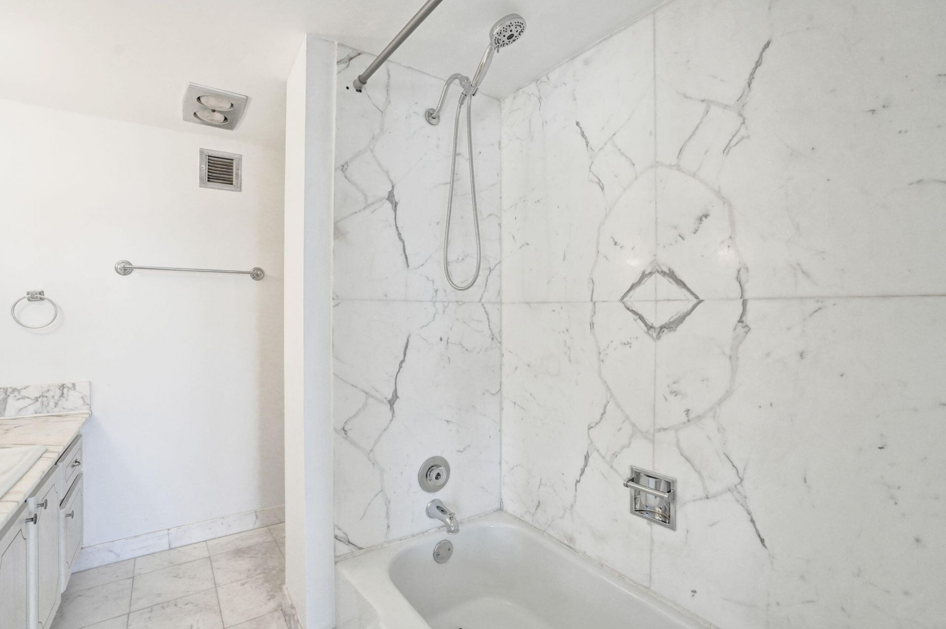 111 N Pompano Beach Boulevard, Unit 411, Pompano Beach, FL 33062 Photo
