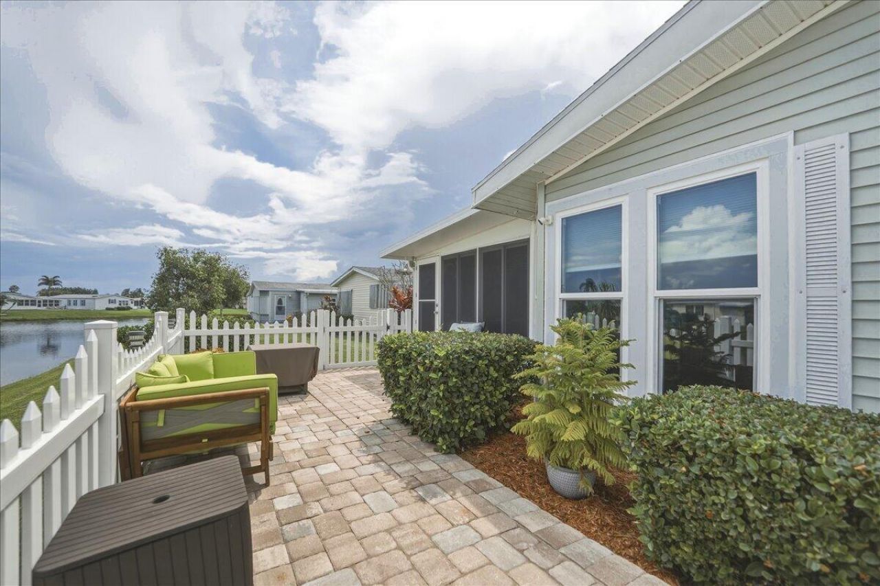 8475 Filifera Court, Port Saint Lucie, FL 34952 Photo