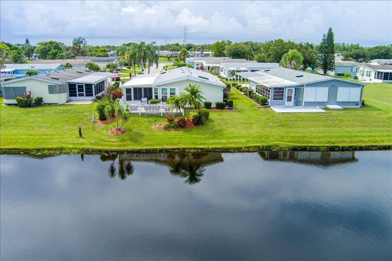 8475 Filifera Court, Port Saint Lucie, FL 34952 Photo