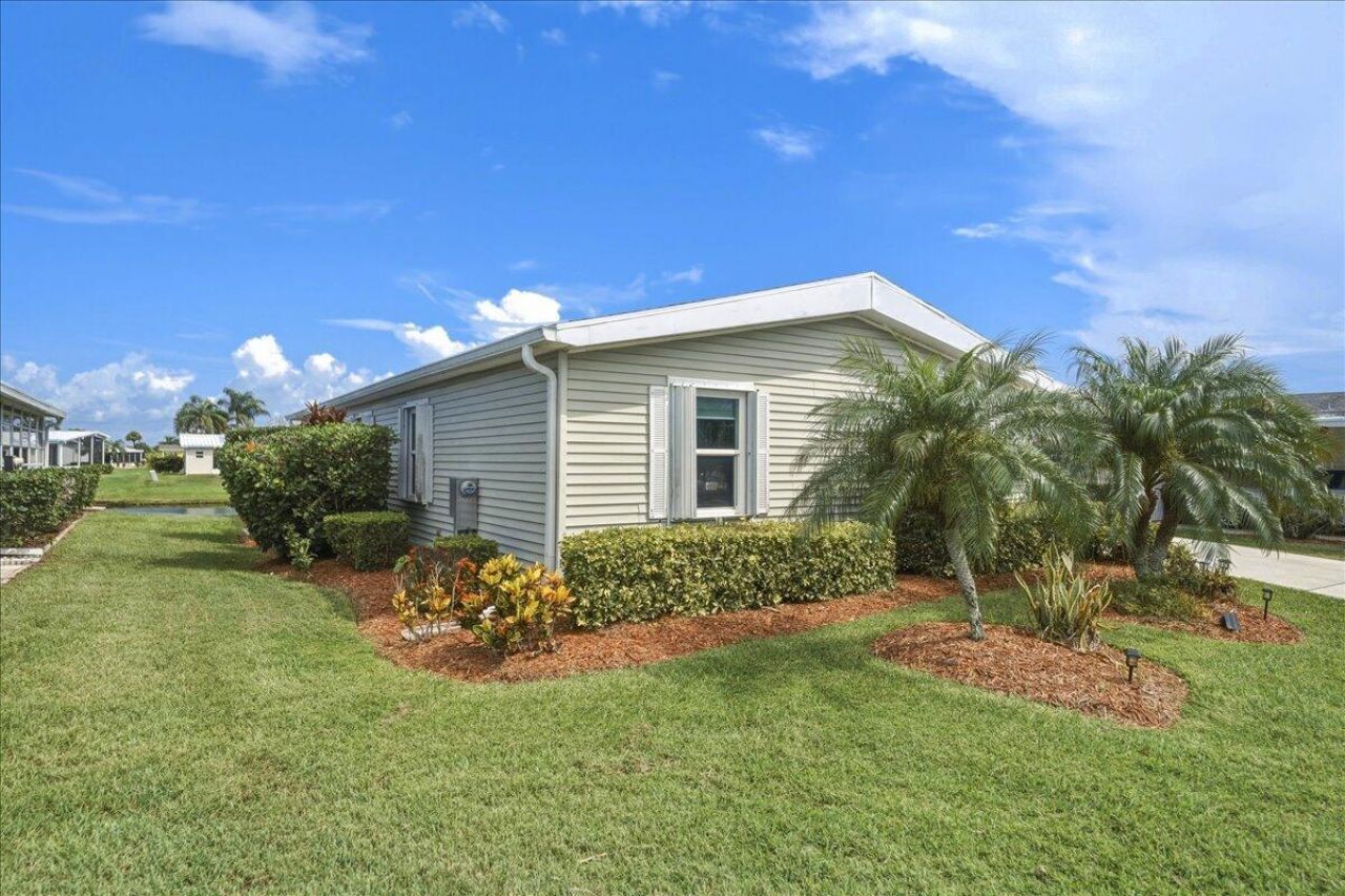 8475 Filifera Court, Port Saint Lucie, FL 34952 Photo