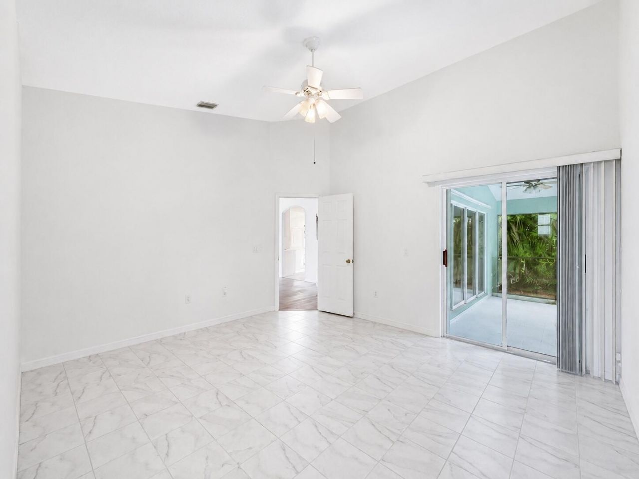 5850 39th Lane, Vero Beach, FL 32966 Photo