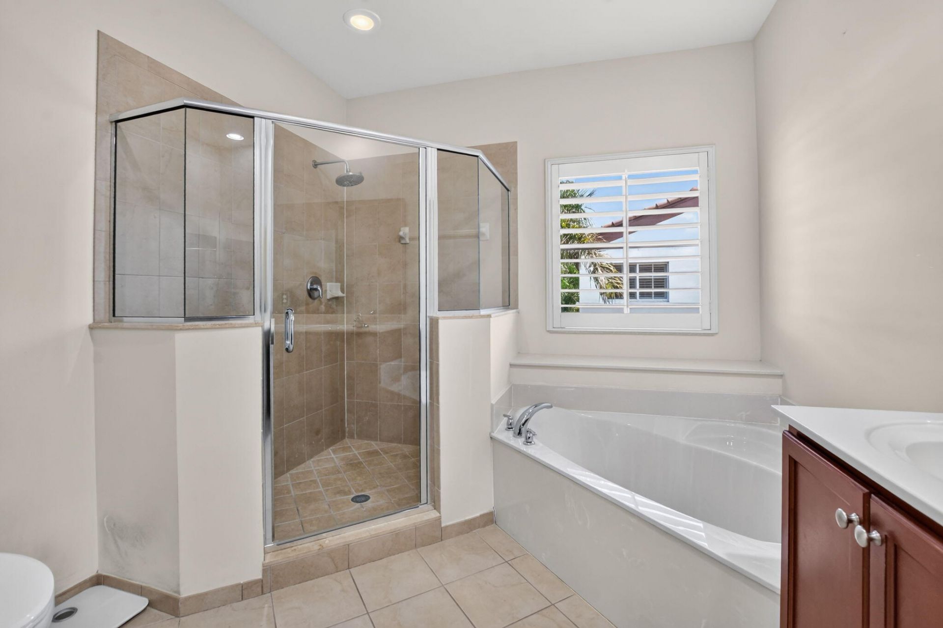 27 NW Hawthorne Place, Boca Raton, FL 33432 Photo