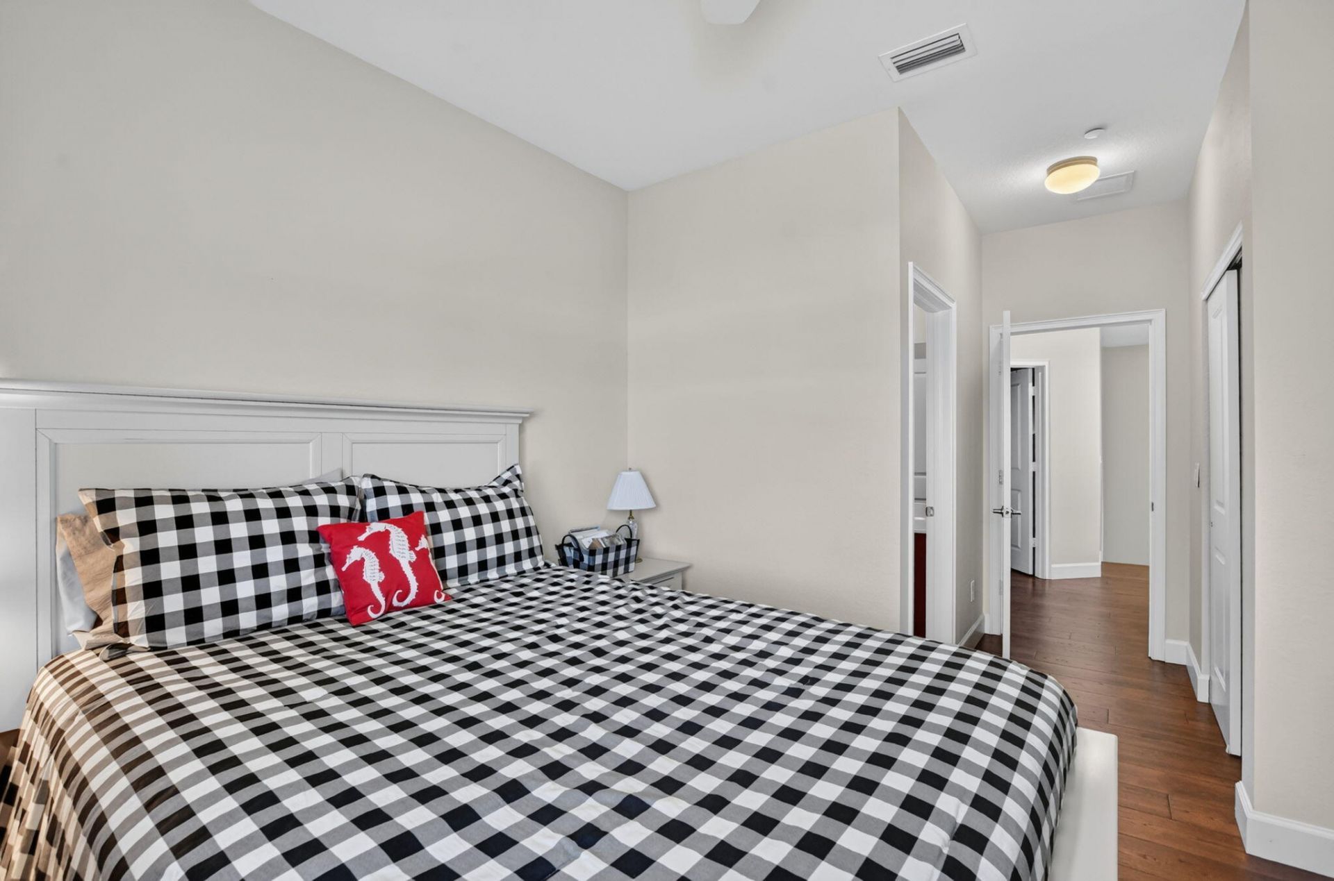27 NW Hawthorne Place, Boca Raton, FL 33432 Photo