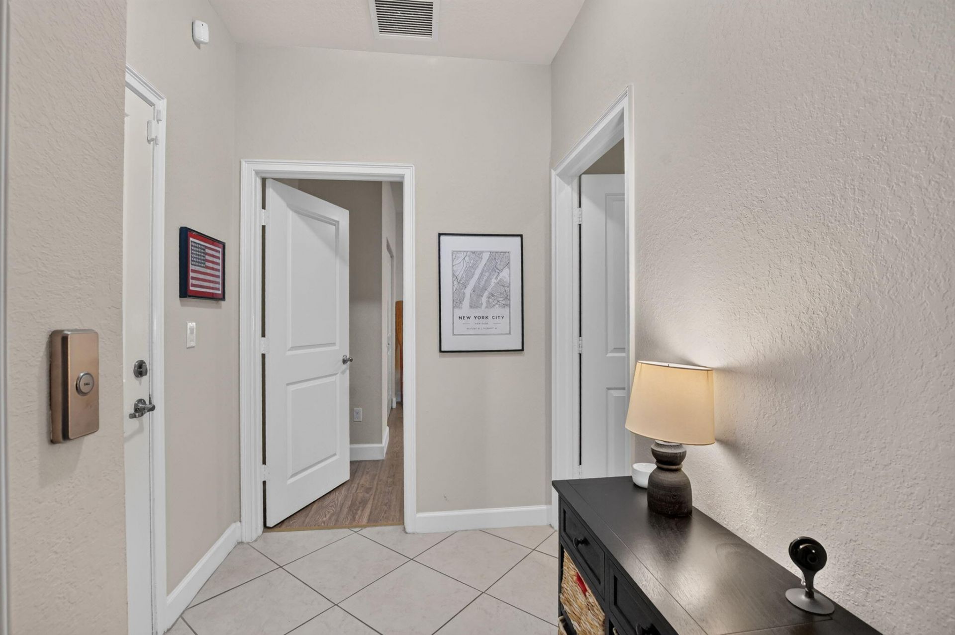 27 NW Hawthorne Place, Boca Raton, FL 33432 Photo
