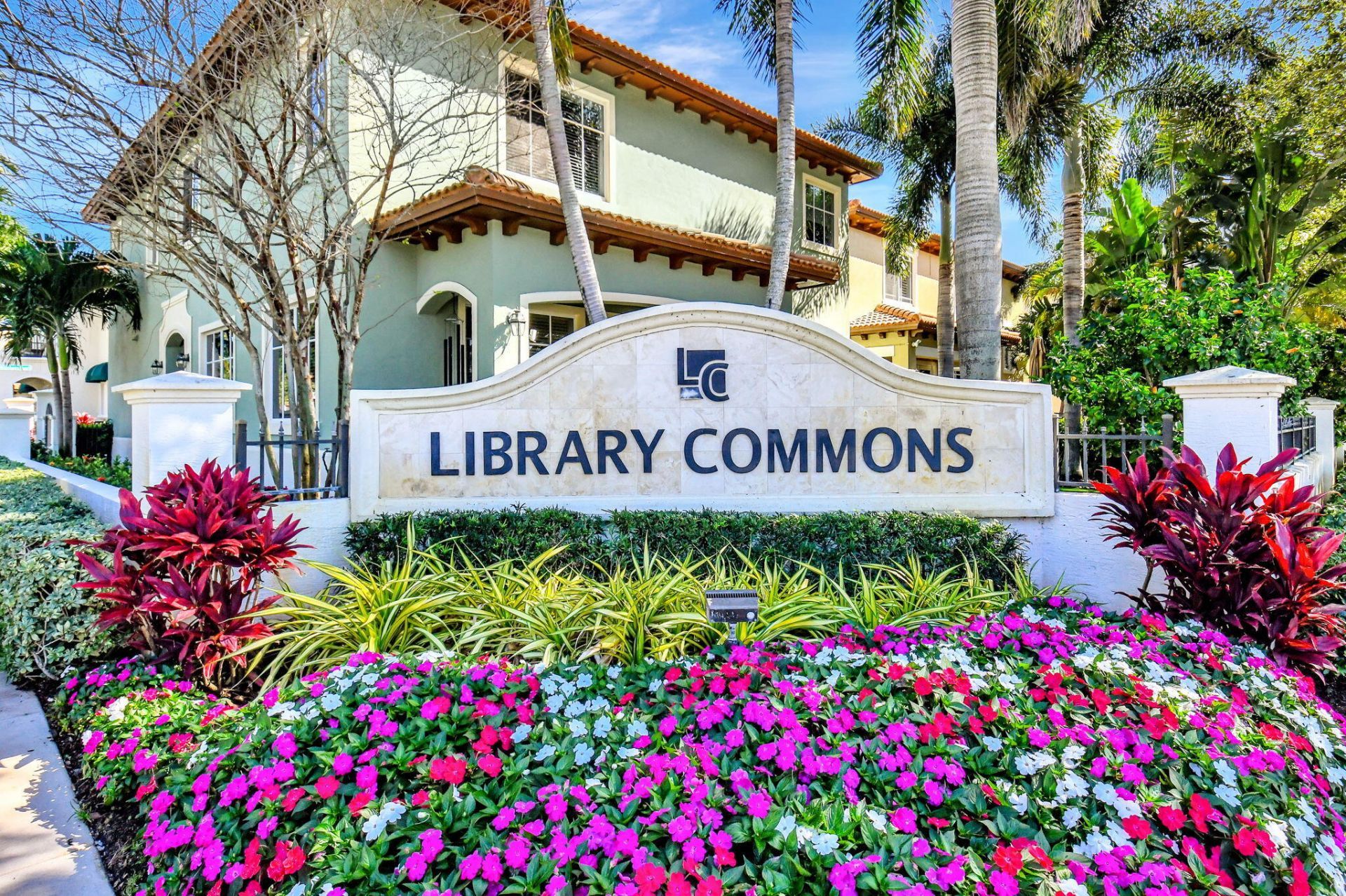 27 NW Hawthorne Place, Boca Raton, FL 33432 Photo