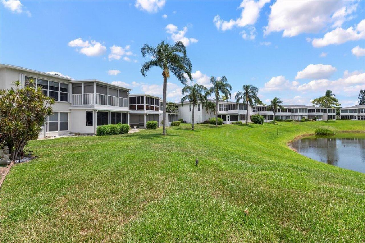 1395 SW 27th Avenue, Unit 102, Delray Beach, FL 33445 Photo