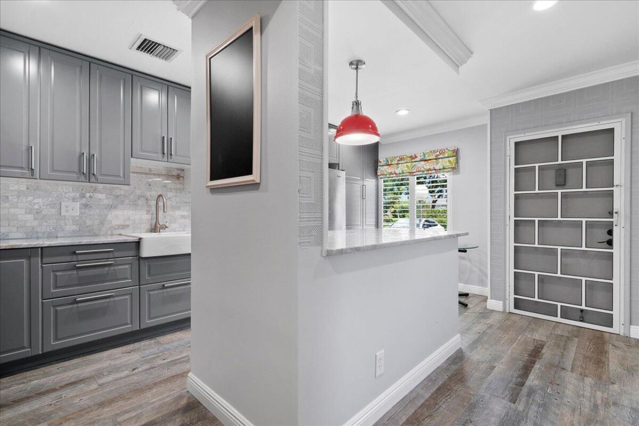 1395 SW 27th Avenue, Unit 102, Delray Beach, FL 33445 Photo