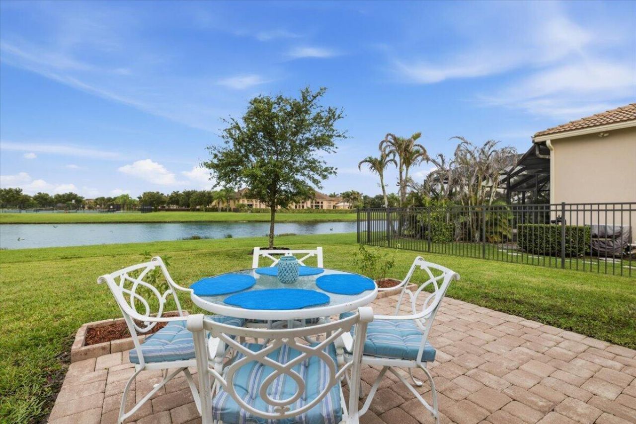 2024 Albany Terrace Sw, Vero Beach, FL 32968 Photo