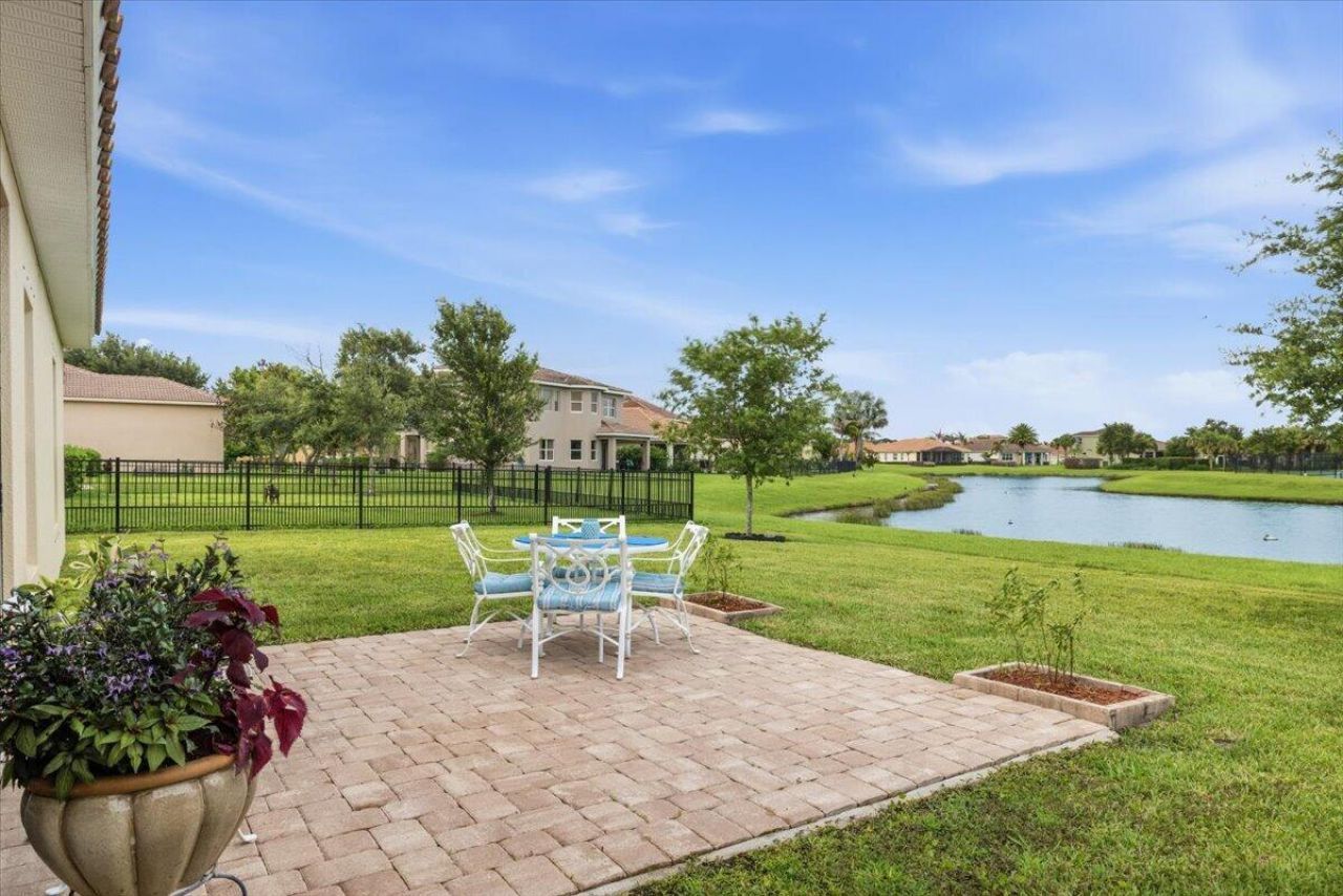 2024 Albany Terrace Sw, Vero Beach, FL 32968 Photo