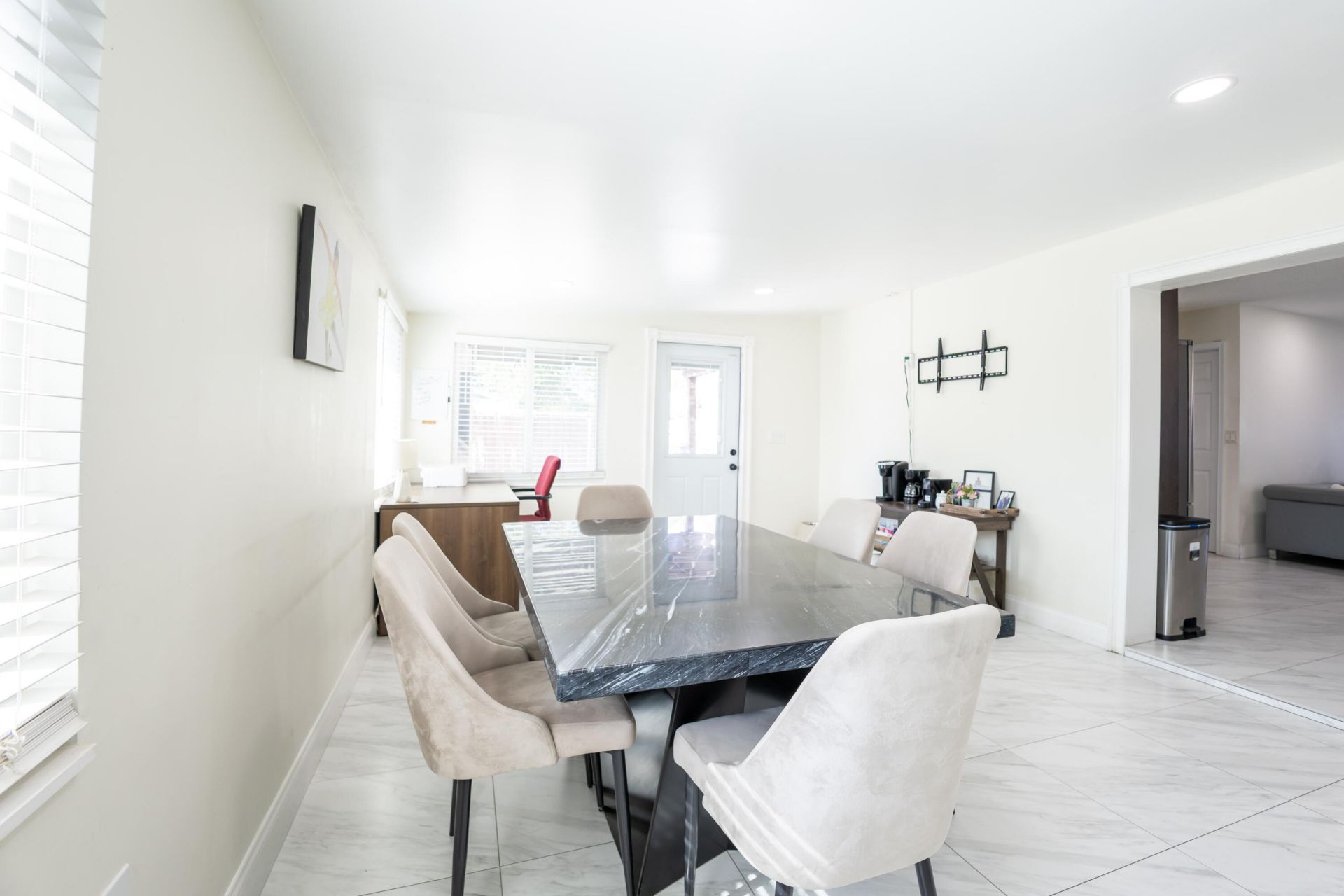 5763 Purdy Lane, West Palm Beach, FL 33415 Photo