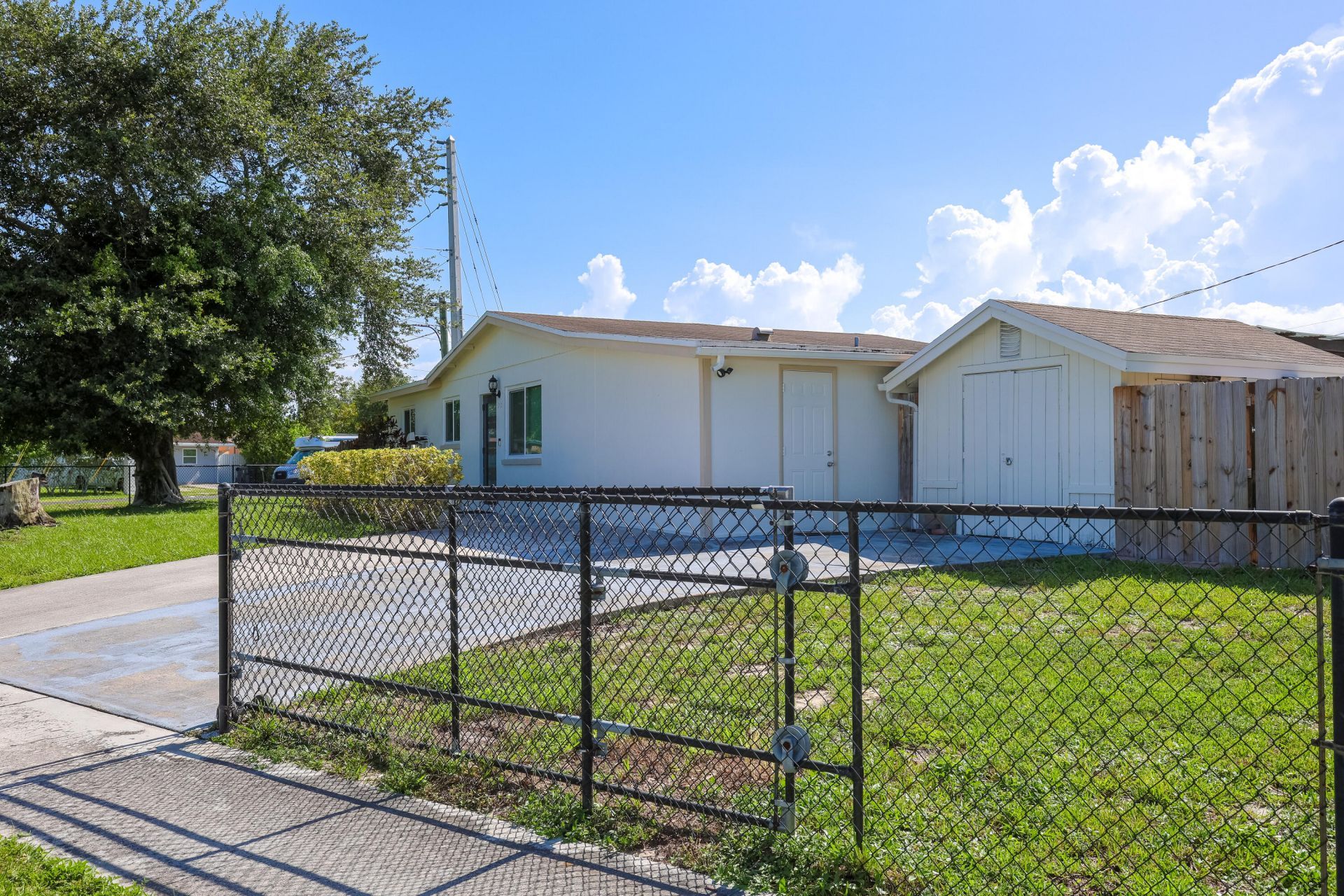 5763 Purdy Lane, West Palm Beach, FL 33415 Photo