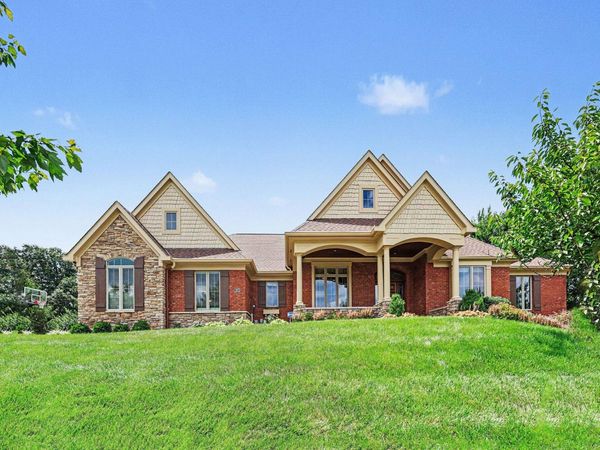 931 Squire Oaks Drive, Villa Hills, KY 41017