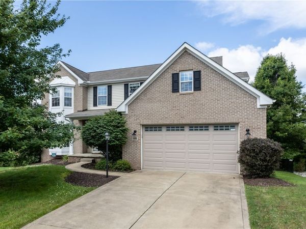 128 Foxtail Dr , Pittsburgh, PA 15239