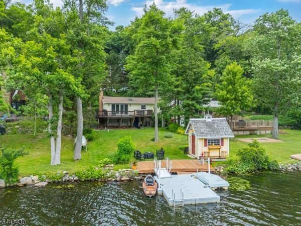 77 W Shore Trl, Sandyston, NJ 07826