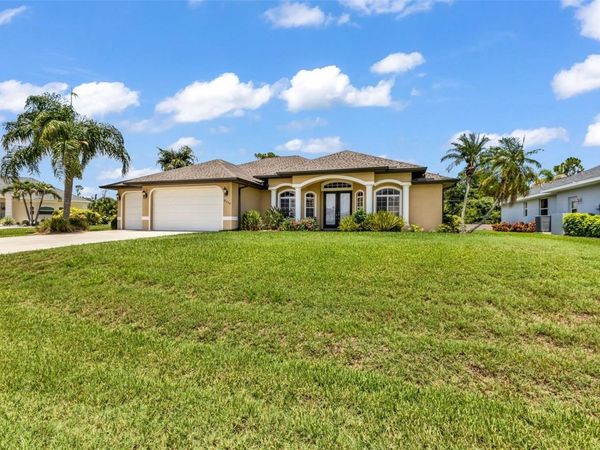 2430 PEBBLE CREEK PLACE , PORT CHARLOTTE, FL 33948