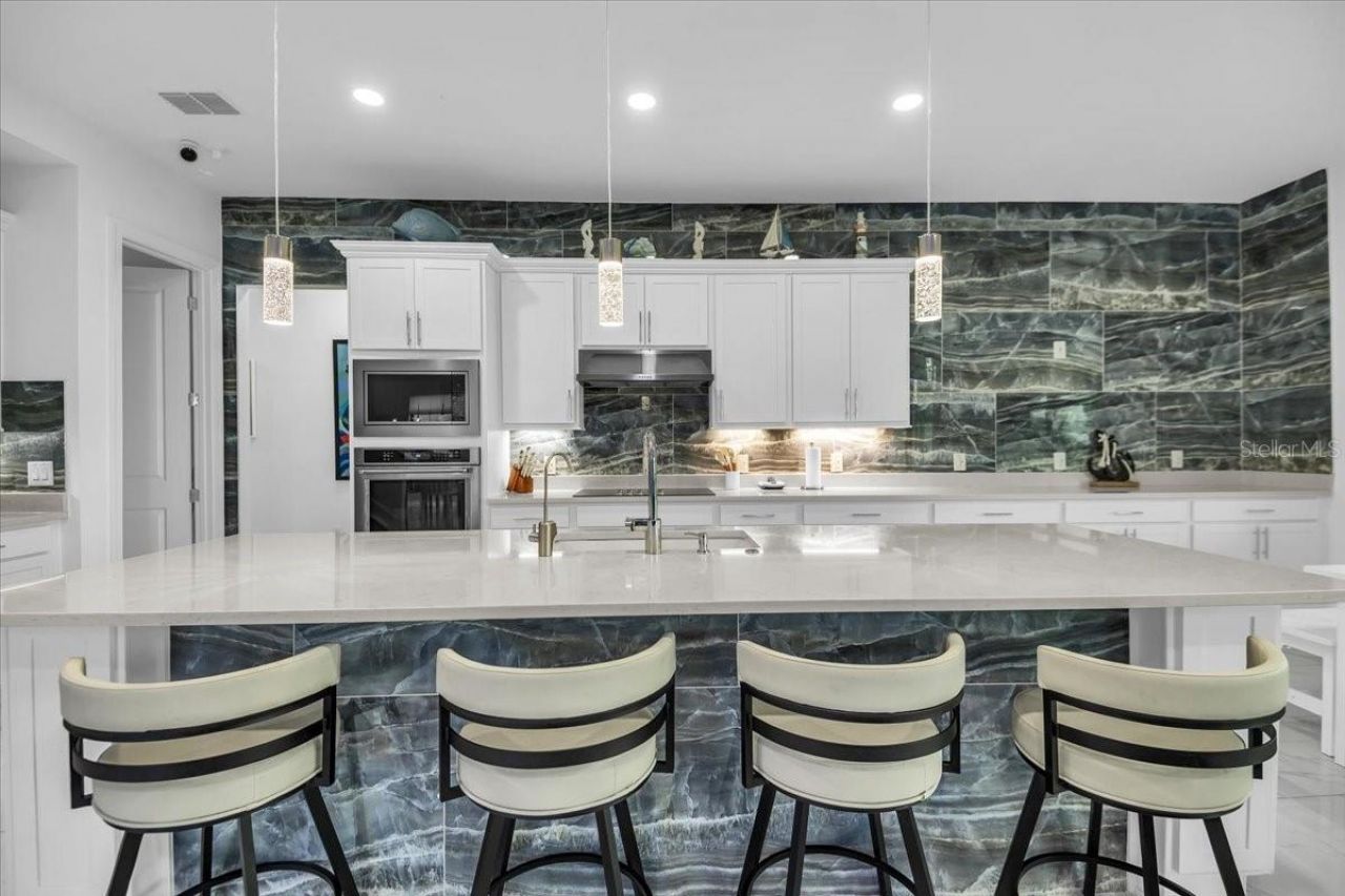 5609 Clearwater Court, Lakewood Ranch, FL 34211 Photo
