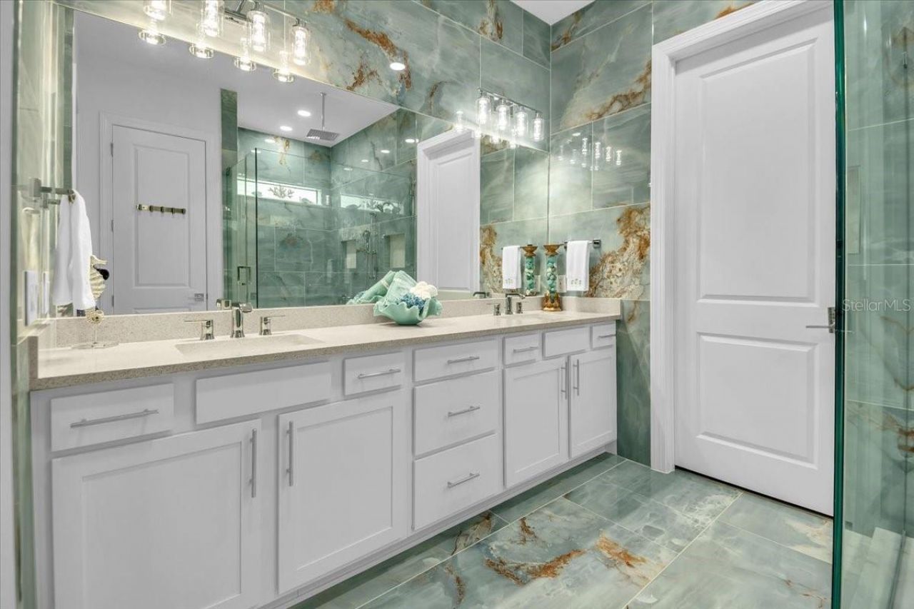 5609 Clearwater Court, Lakewood Ranch, FL 34211 Photo