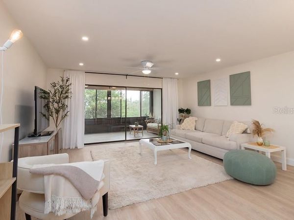 223 LAKEWOOD DRIVE , Unit 223, BRADENTON, FL 34210