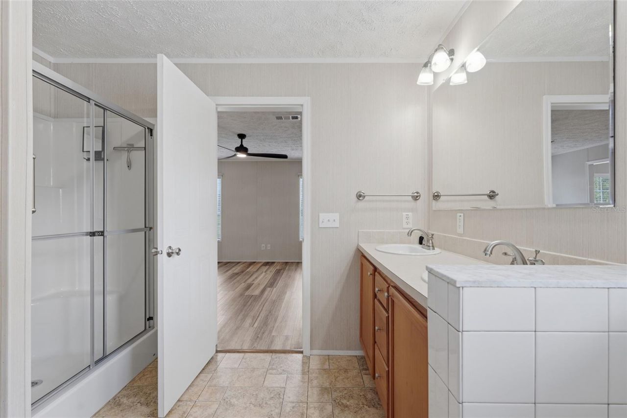 4889 SW 35th Trail , Bell, FL 32619 Photo