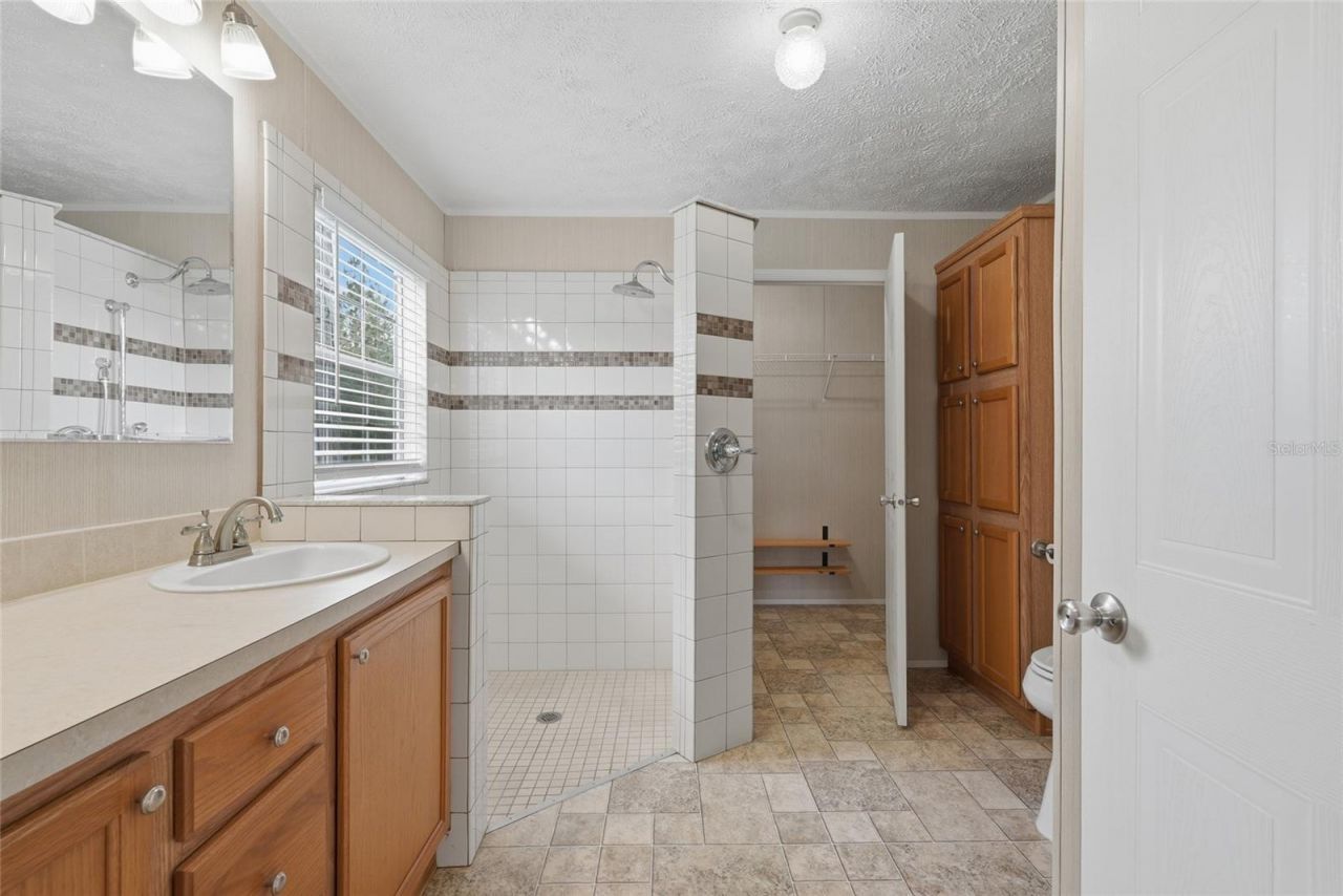 4889 SW 35th Trail , Bell, FL 32619 Photo