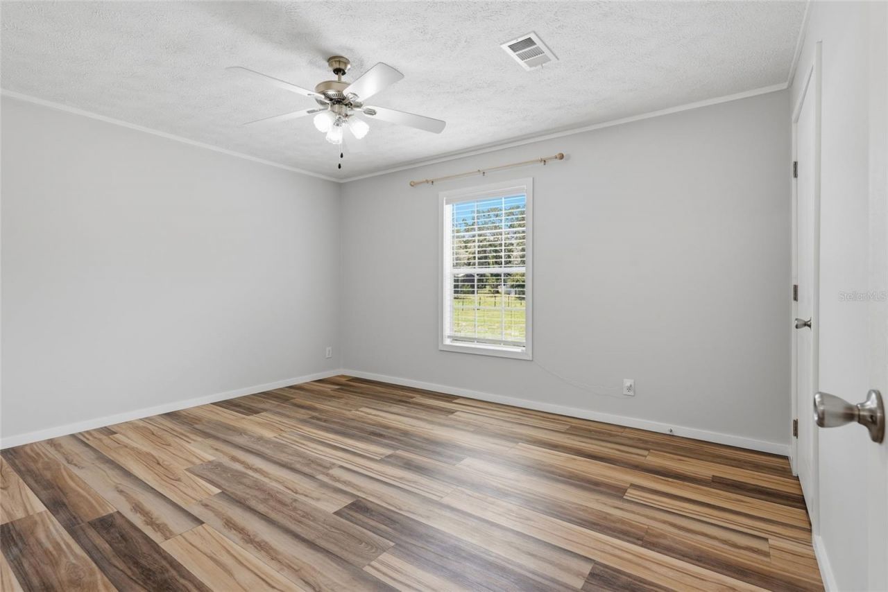 4889 SW 35th Trail , Bell, FL 32619 Photo