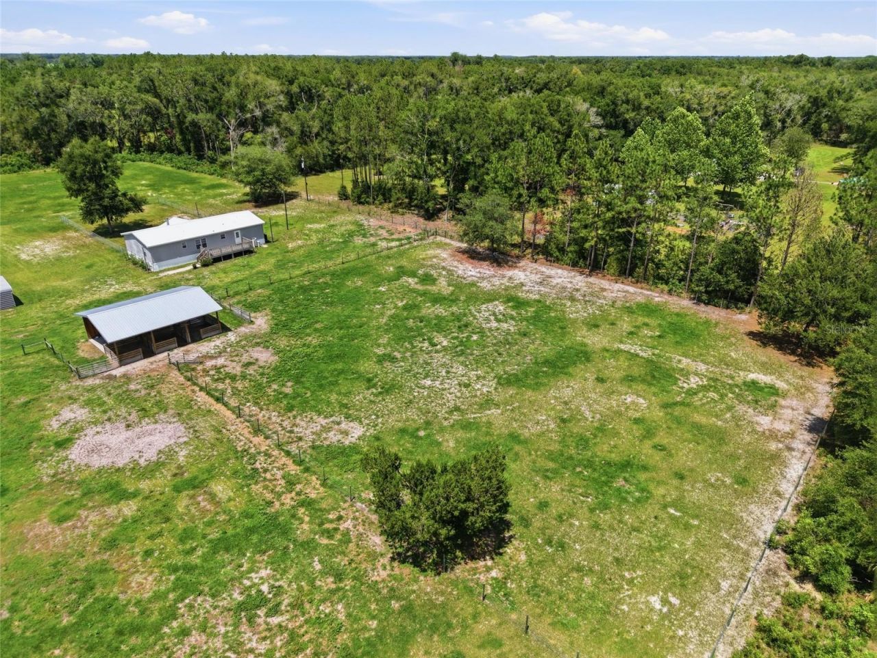 4889 SW 35th Trail , Bell, FL 32619 Photo