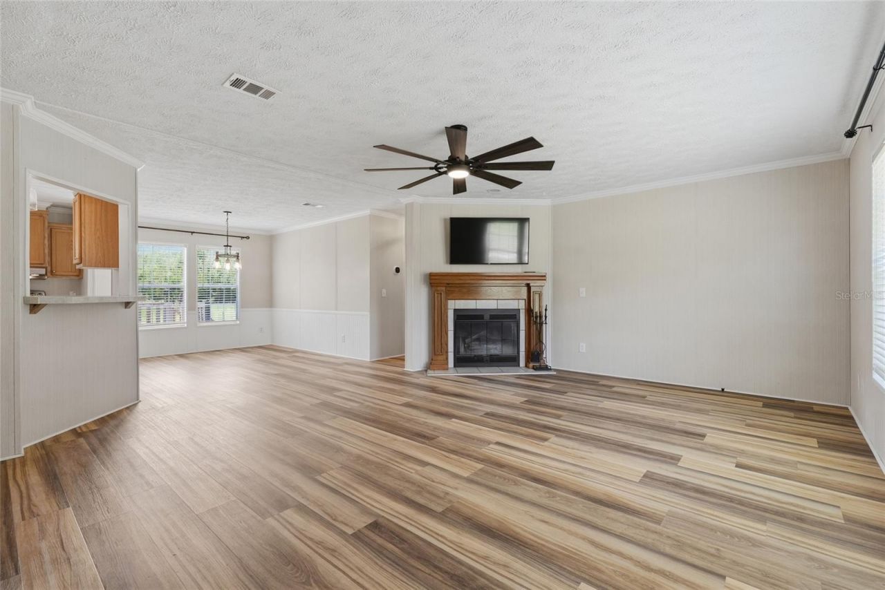 4889 SW 35th Trail , Bell, FL 32619 Photo