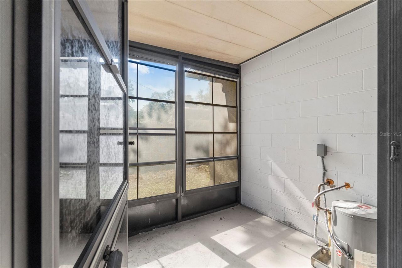 207 W Wheeler Road , Seffner, FL 33584 Photo