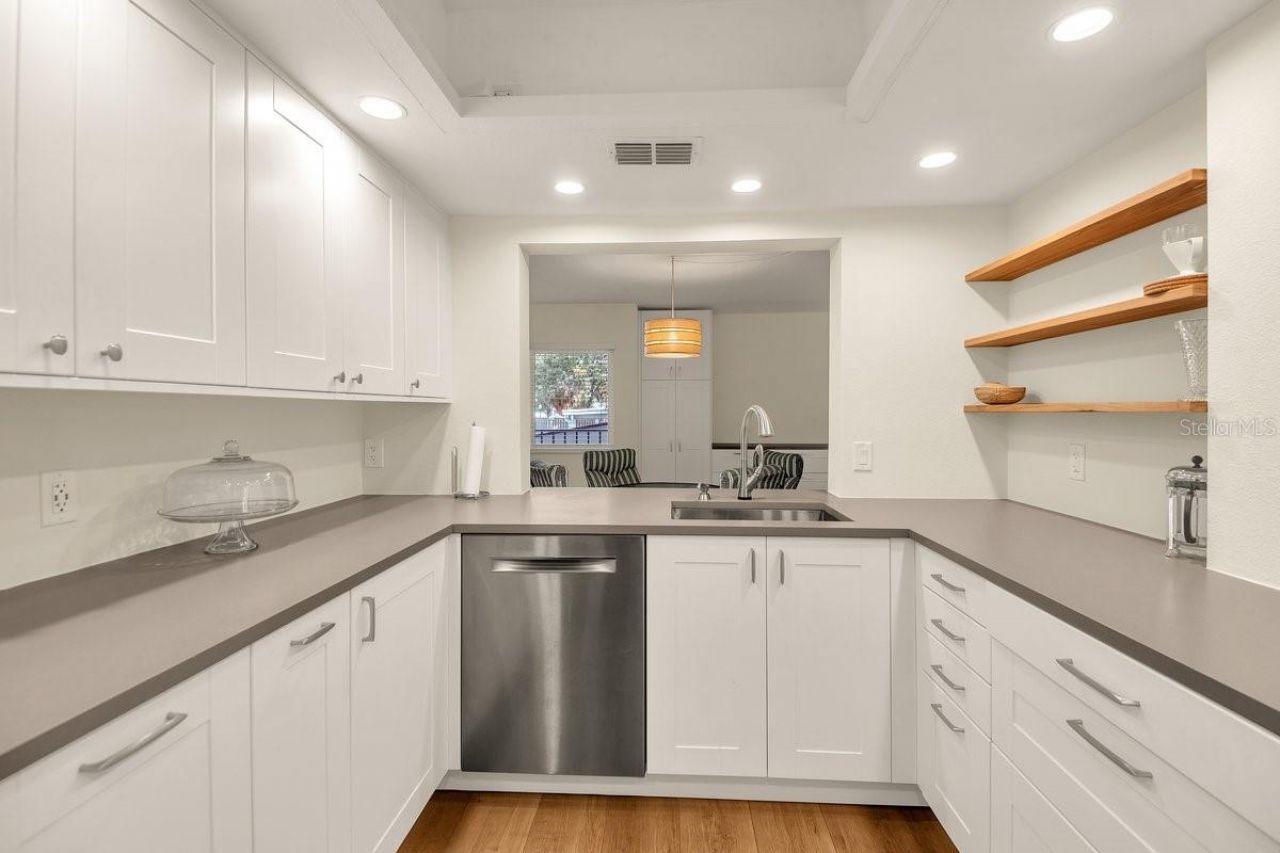 2753 Orchid Oaks Drive, Unit 104, Sarasota, FL 34239 Photo