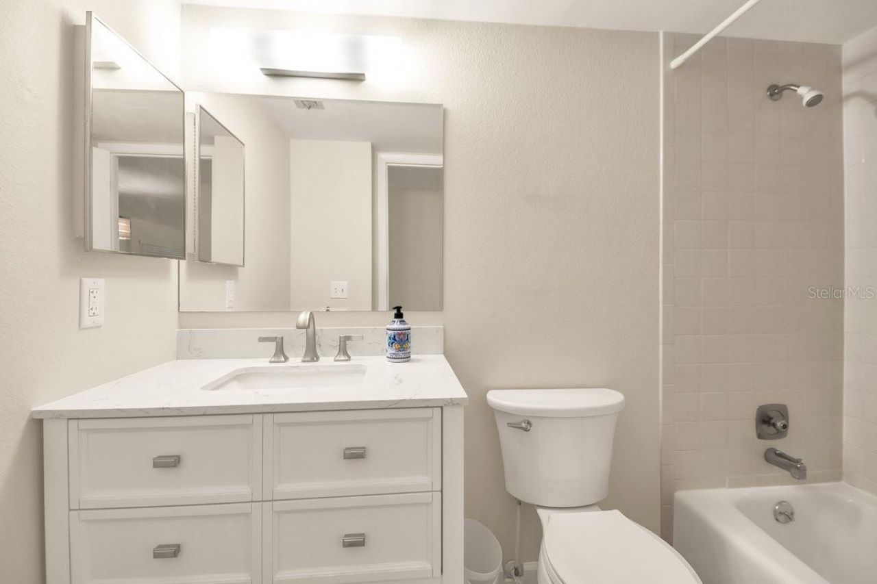2753 Orchid Oaks Drive, Unit 104, Sarasota, FL 34239 Photo