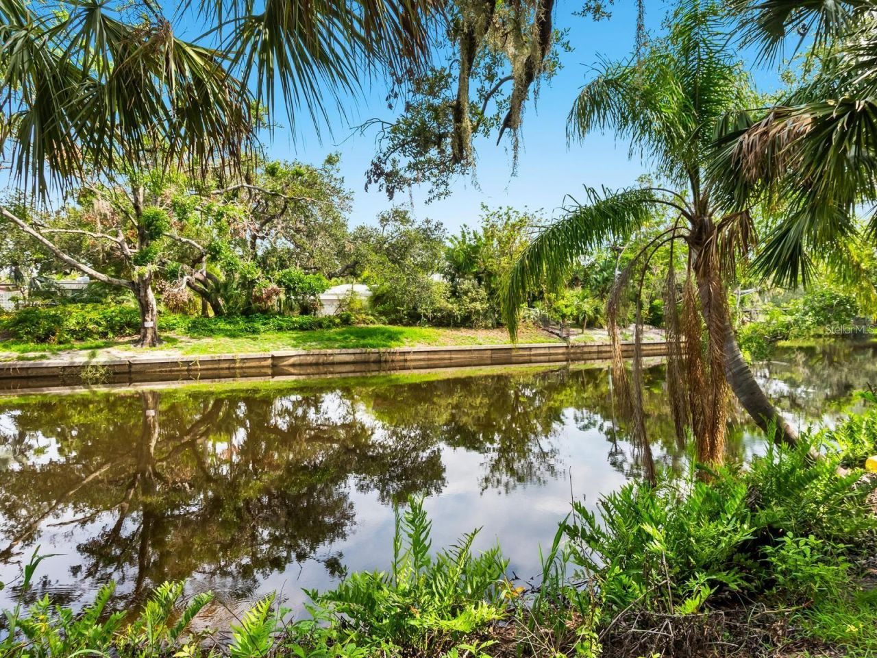 2753 Orchid Oaks Drive, Unit 104, Sarasota, FL 34239 Photo