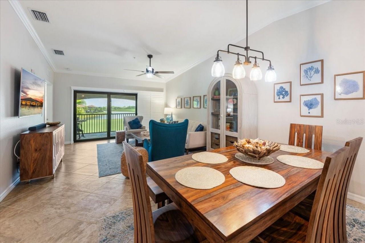 5557 Palmer Circle , Unit 202, Bradenton, FL 34211 Photo