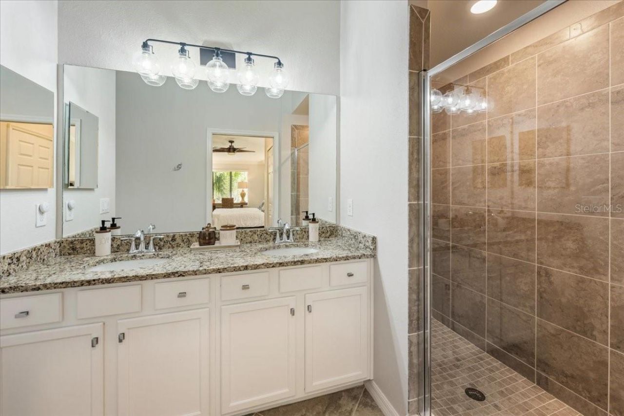 5557 Palmer Circle , Unit 202, Bradenton, FL 34211 Photo