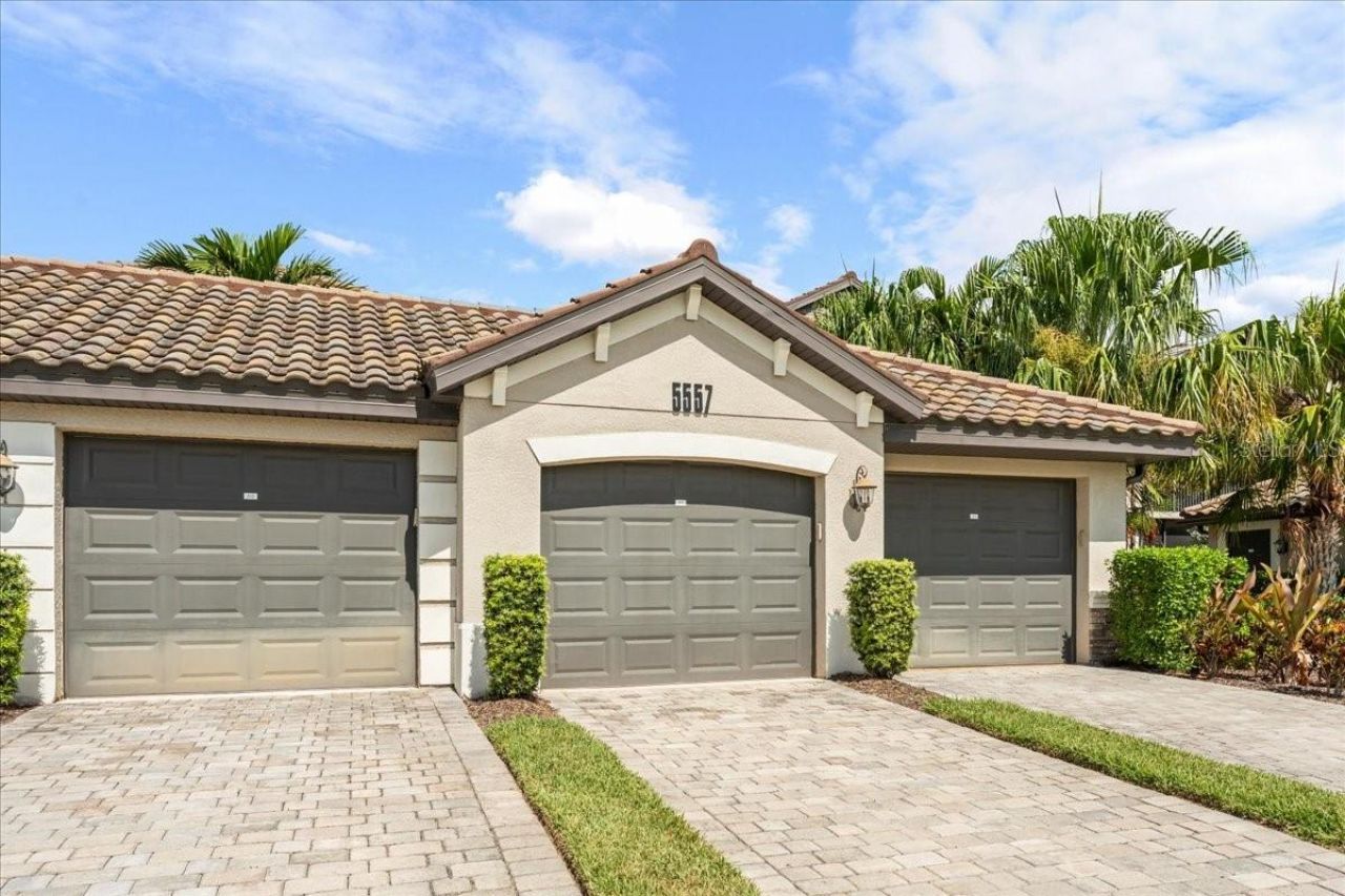 5557 Palmer Circle , Unit 202, Bradenton, FL 34211 Photo