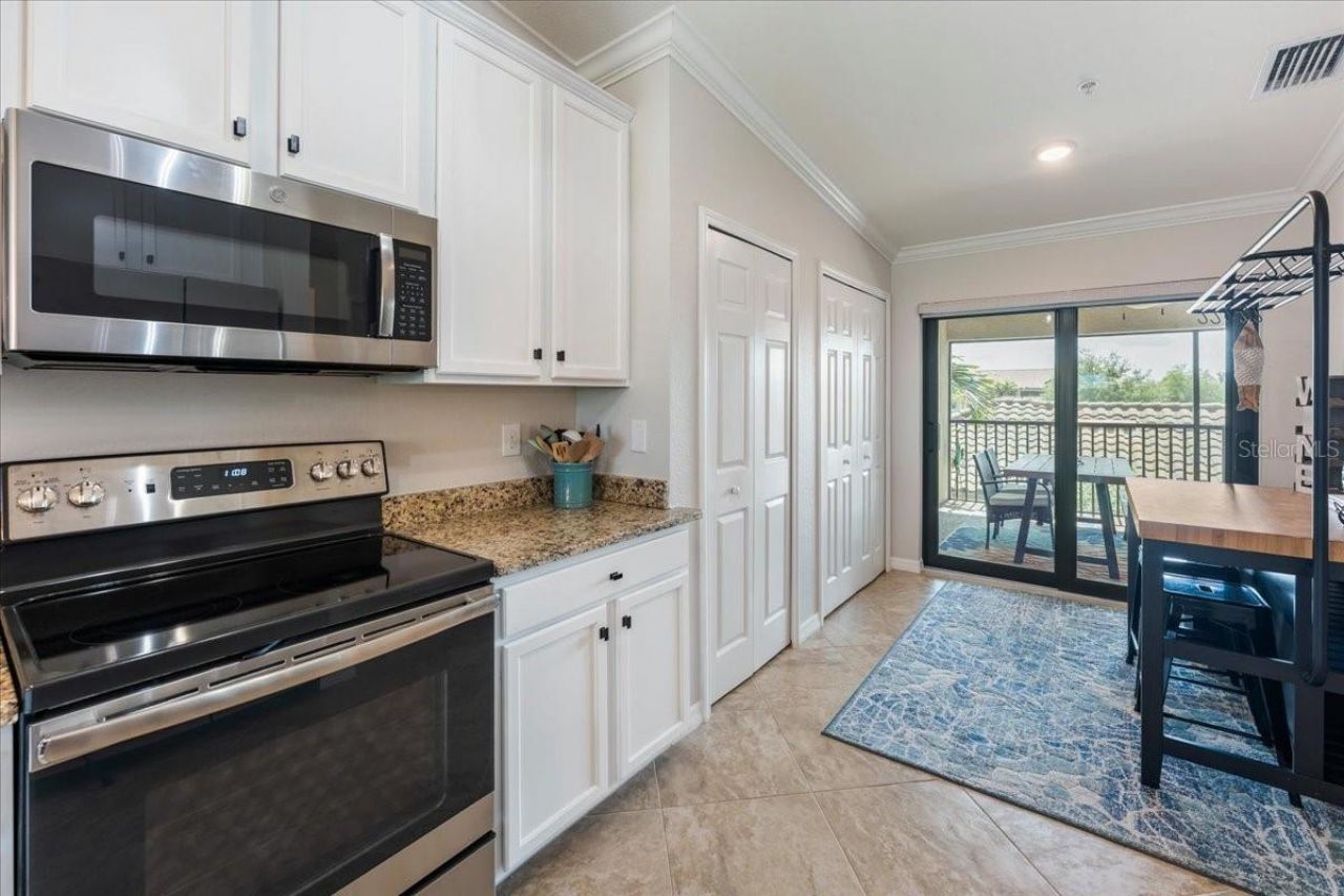 5557 Palmer Circle , Unit 202, Bradenton, FL 34211 Photo
