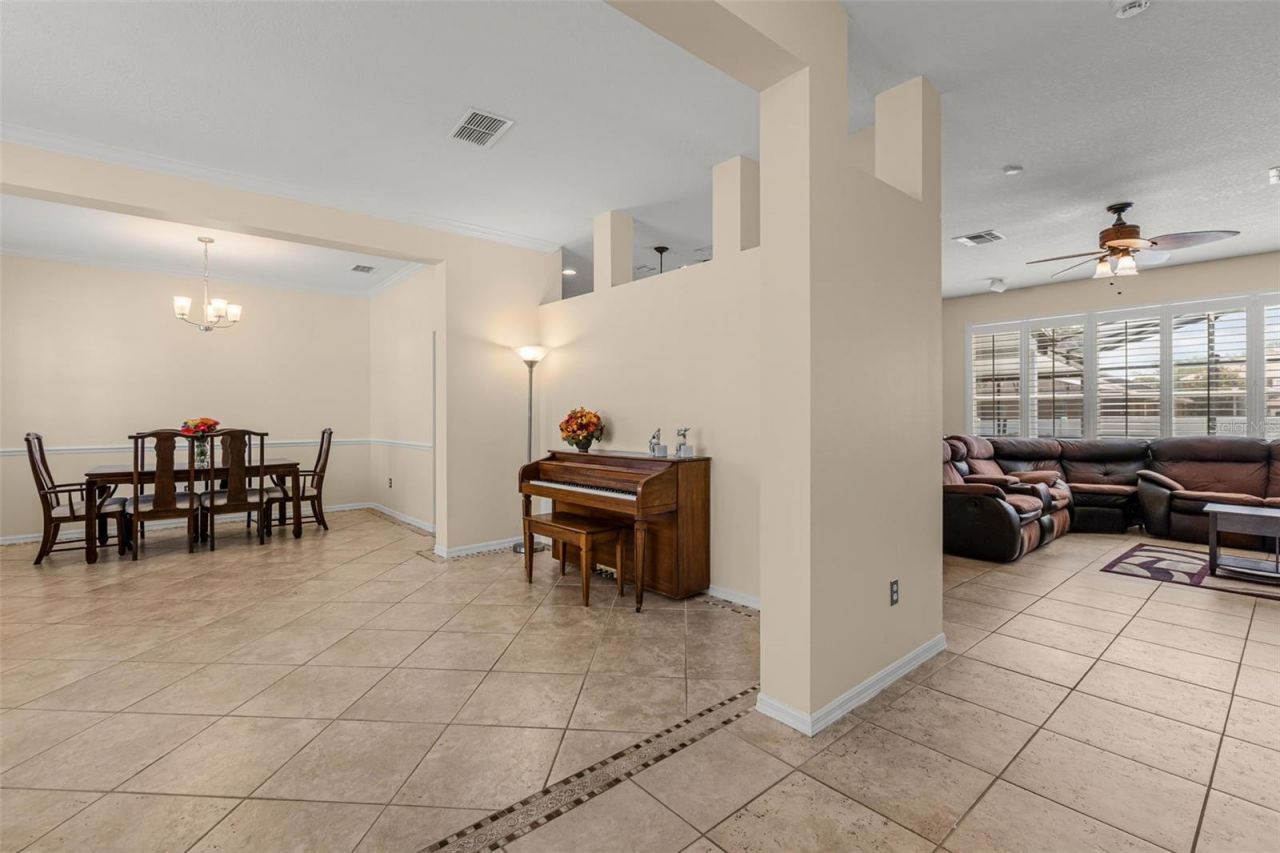 1573 Anna Catherine Drive, Orlando, FL 32828 Photo