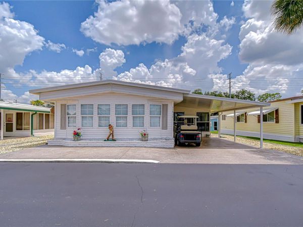 37816 BARCELONA AVENUE , ZEPHYRHILLS, FL 33541