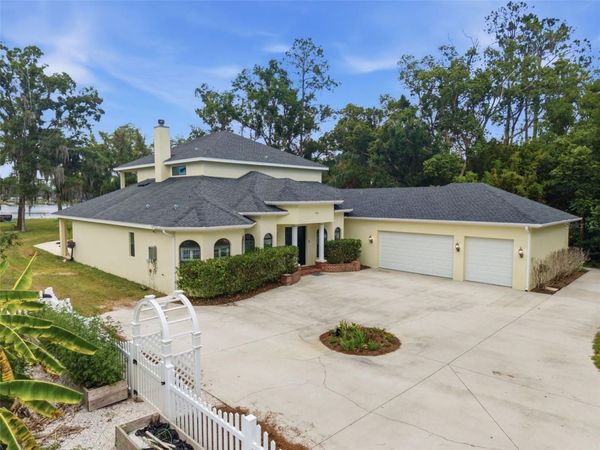 19715 DEER LAKE ROAD , LUTZ, FL 33548