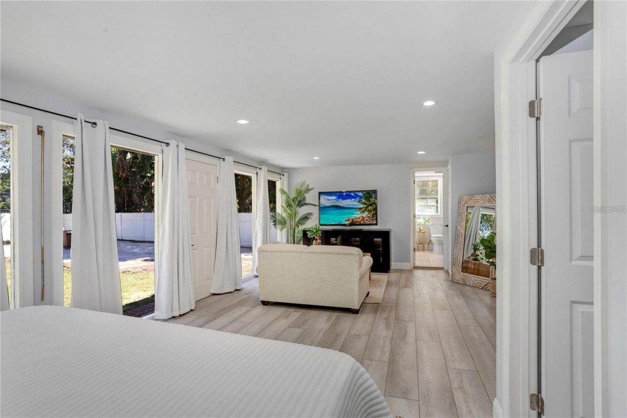1960 Mckinley Street , Clearwater, FL 33765 Photo