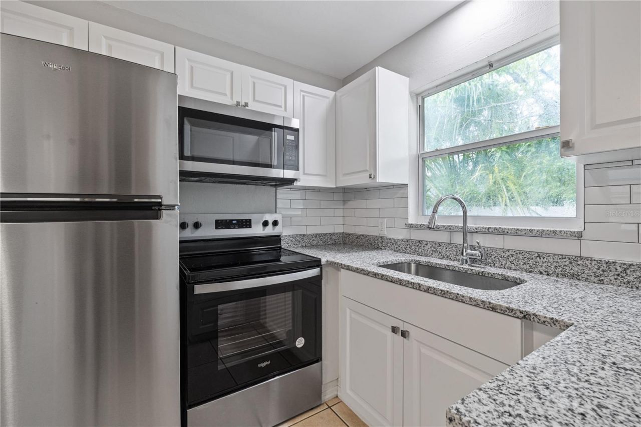 917 30th Avenue N, Unit 4, Saint Petersburg, FL 33704 Photo