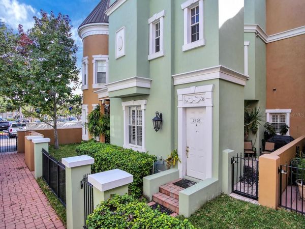 2303 KENSINGTON GARDEN LANE , TAMPA, FL 33609
