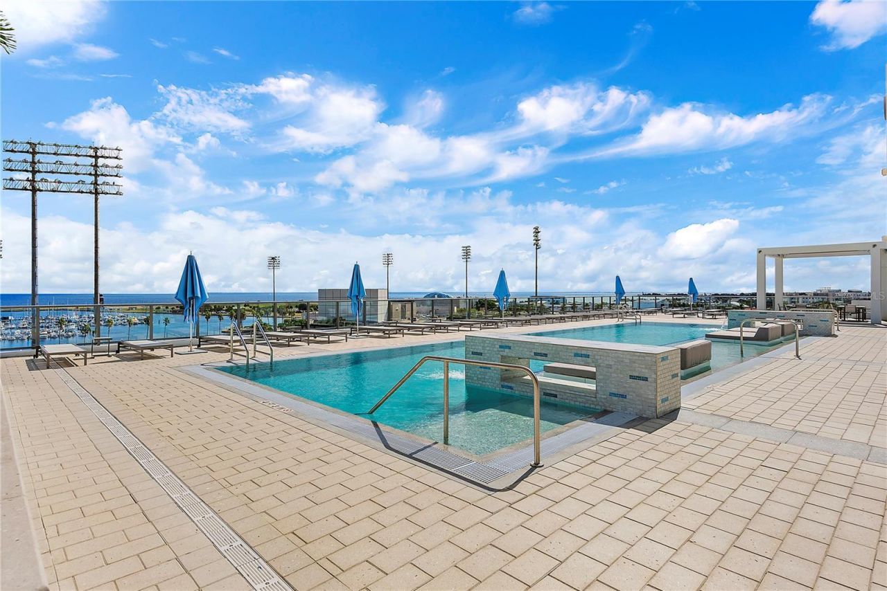 301 1st Street S, Unit 1607, Saint Petersburg, FL 33701 Photo