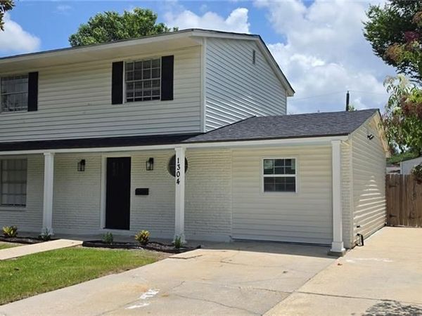 1304 BELLEVUE Drive , LaPlace, LA 70068