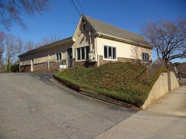 1705 Memorial Avenue, Lynchburg, VA 24501