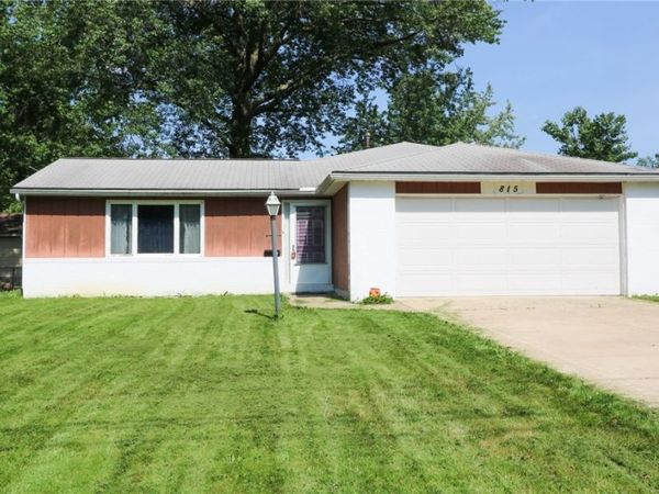 815 W Shore Blvd , Sheffield Lake, OH 44054